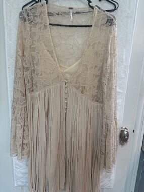 Free People Cream Lace Long Sleeve Pleated Dress